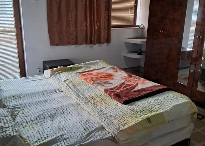 Апартаменти Penthouse 90mp 2 Бухарест