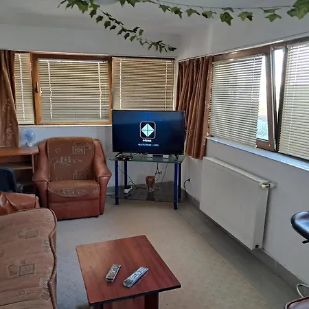 Διαμέρισμα Penthouse 90mp 2 *